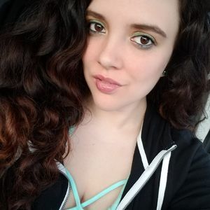 Meet your Posher, Kayce